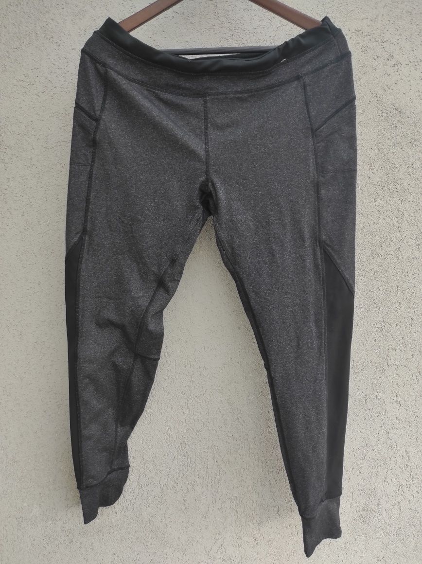 612. Legginsy do pracy do sklepu Kieszenie Atmosphere r. 14 r.42 r. XL