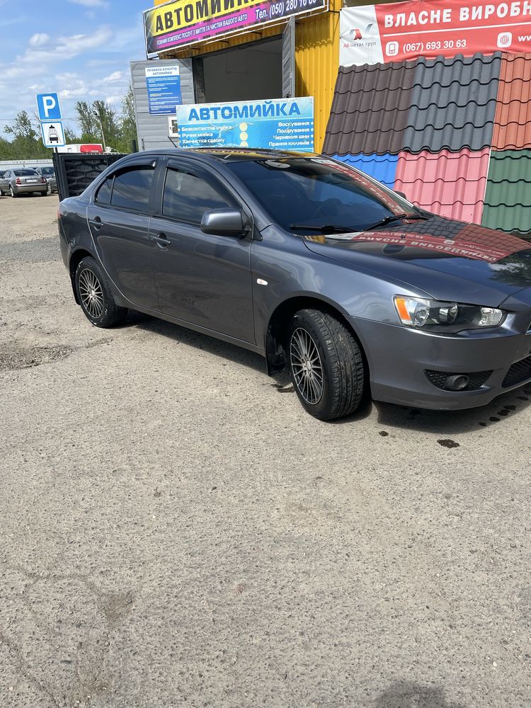 Продам MITSUBISHI Lancer