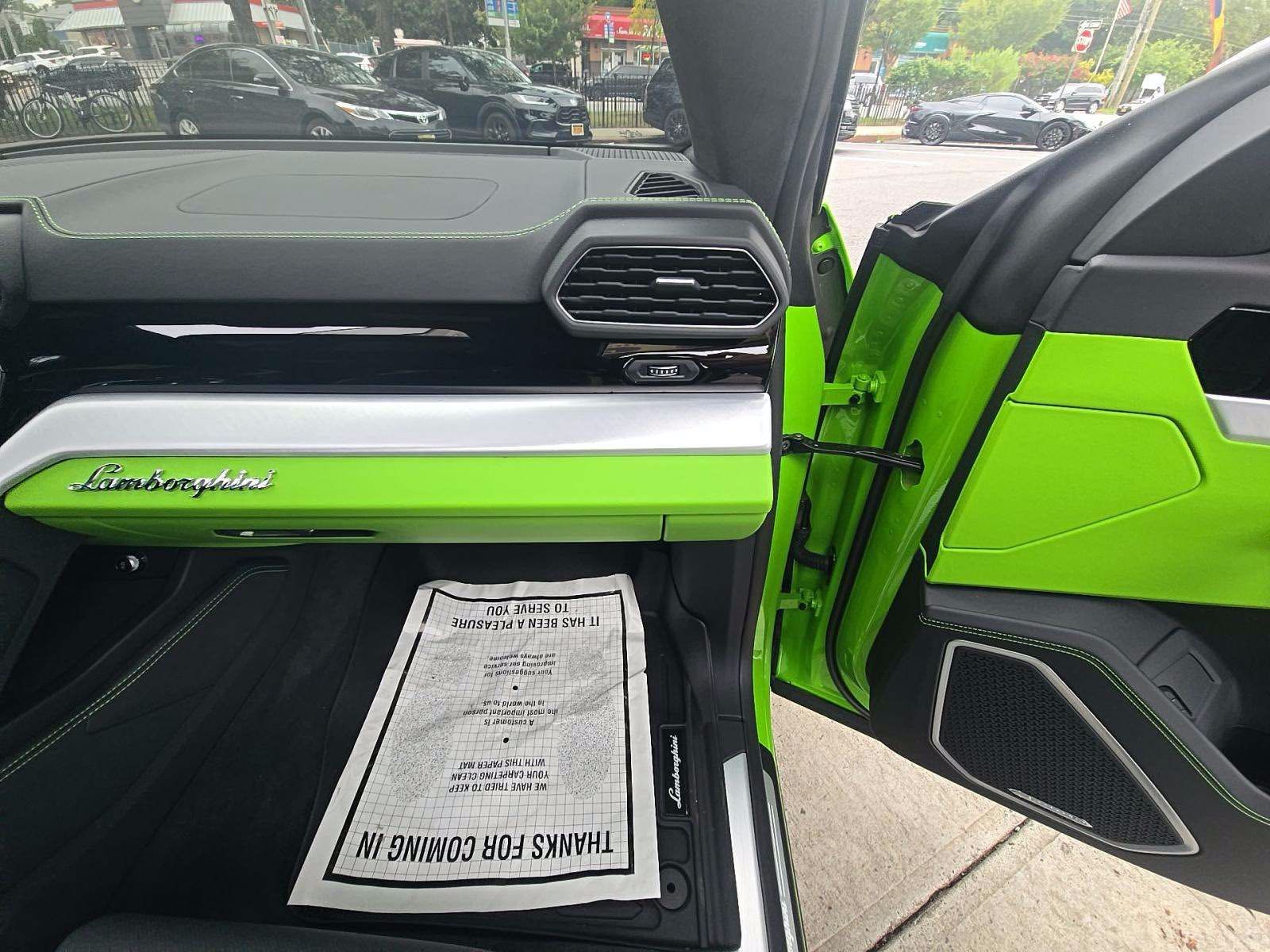 2024 Lamborghini Urus S