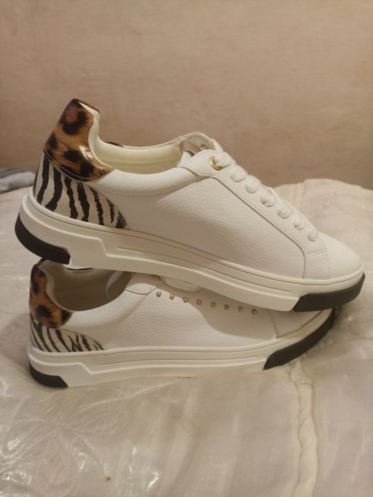 Крассовки  женские