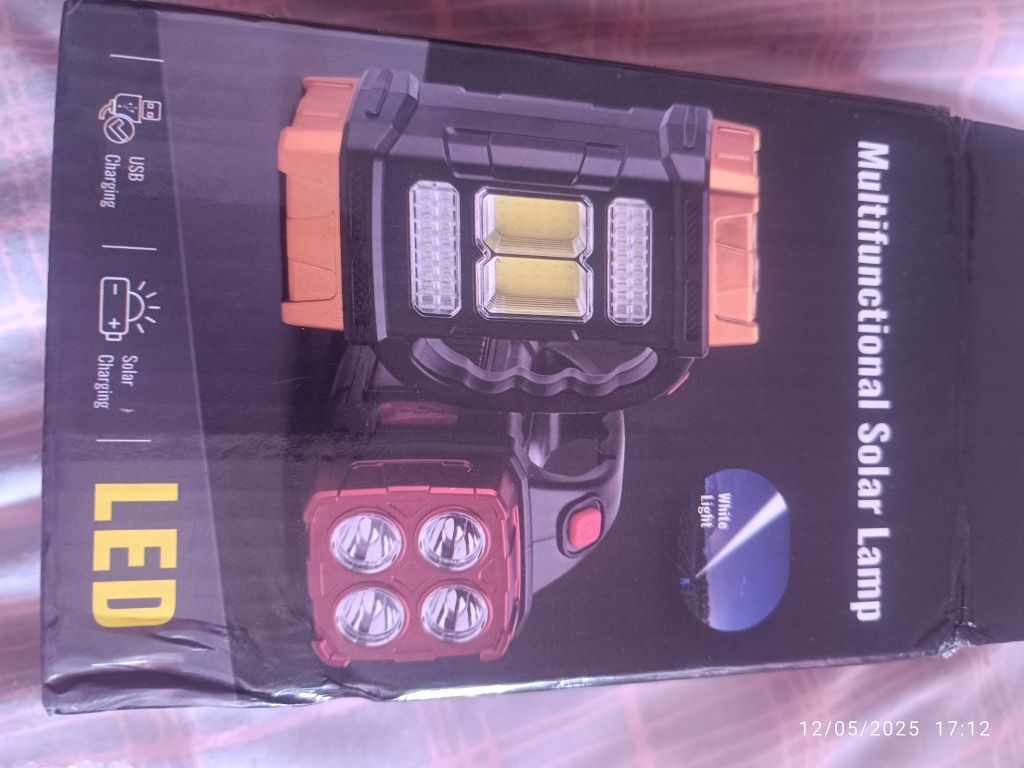 Luz de acampamento solar LED multifuncional