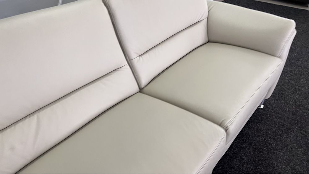 Шкіряний диван реклайнер виставковий зразок диван кожаный релакс