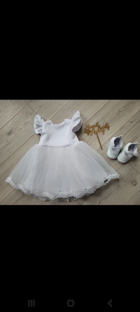 Sukienka na chrzest r. 80 biała