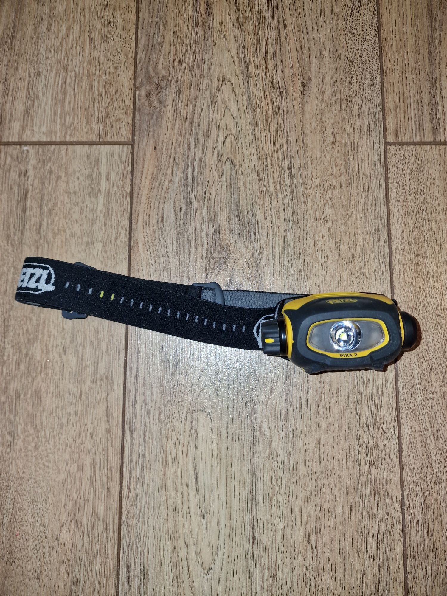 Latarka czołowa Petzl pixa 2