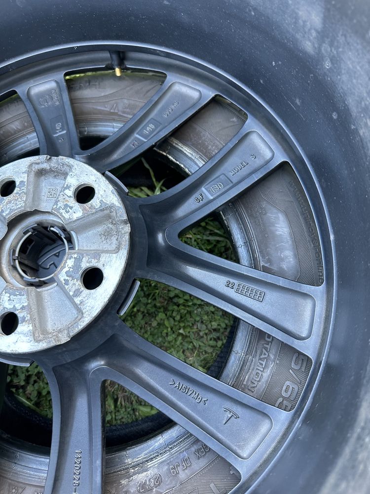 Диски 21 5.120 Tesla Model S Arachnid  Різно широкі