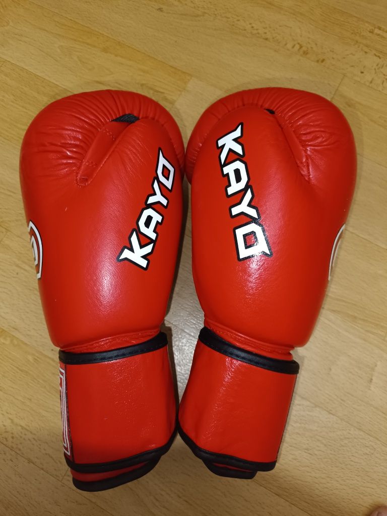 Боксерськи перчатки от фірми KAYO. 10 Oz. Нові , в упаковці
