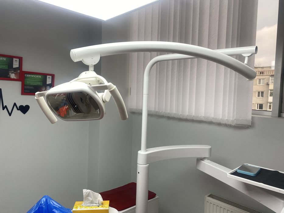 Установка Diplomat, Lux250, стоматологічна установка