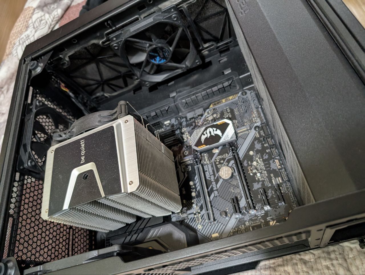 не повна збірка Ryzen 5 2600x, asus b450pro, bequit shadow rock3