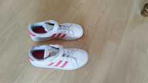 Tênis adidas menina