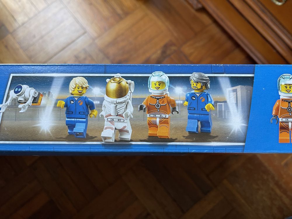 Lego city space port . 60227