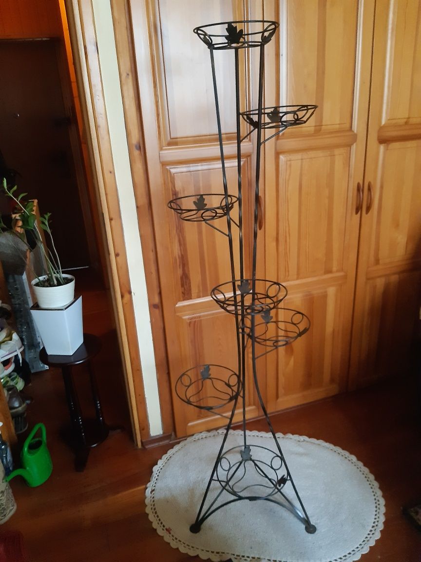 Stary metalowy kuty kwietnik 170 cm