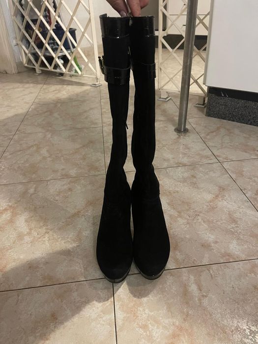 Vende se botas completamente novas, usadas uma vez, sem marcas de uso