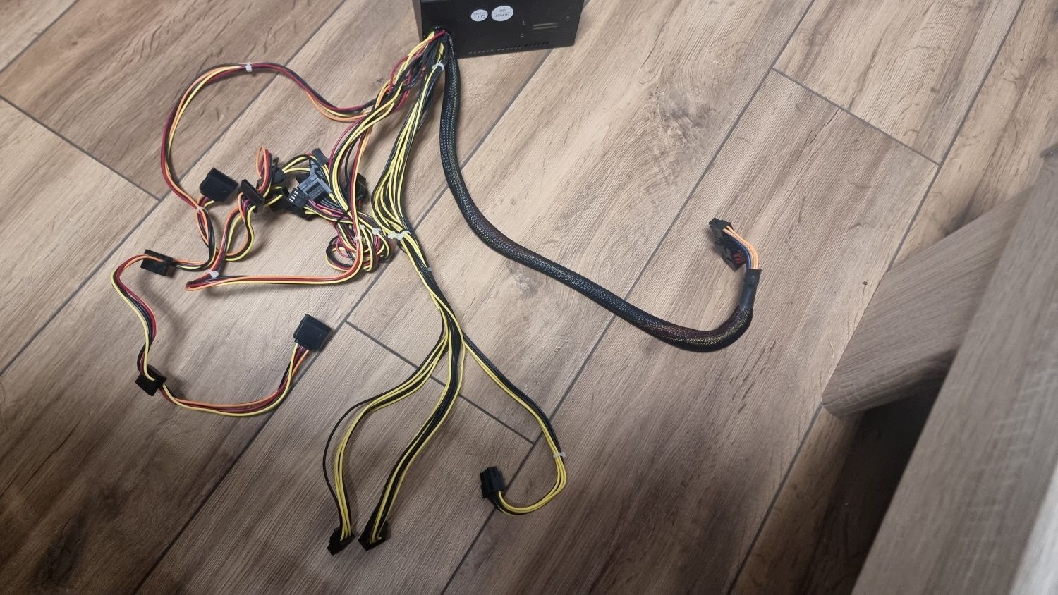 Zasilacz do komputera 750watt