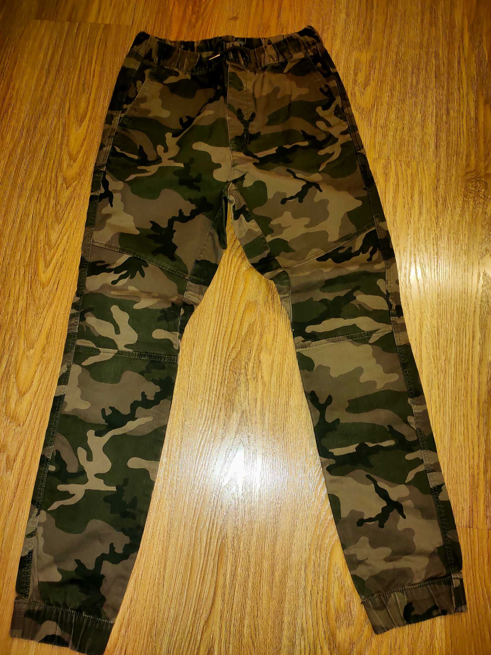 spodnie moro na chłopca  na 164 -172 cm z H&M  - polecam