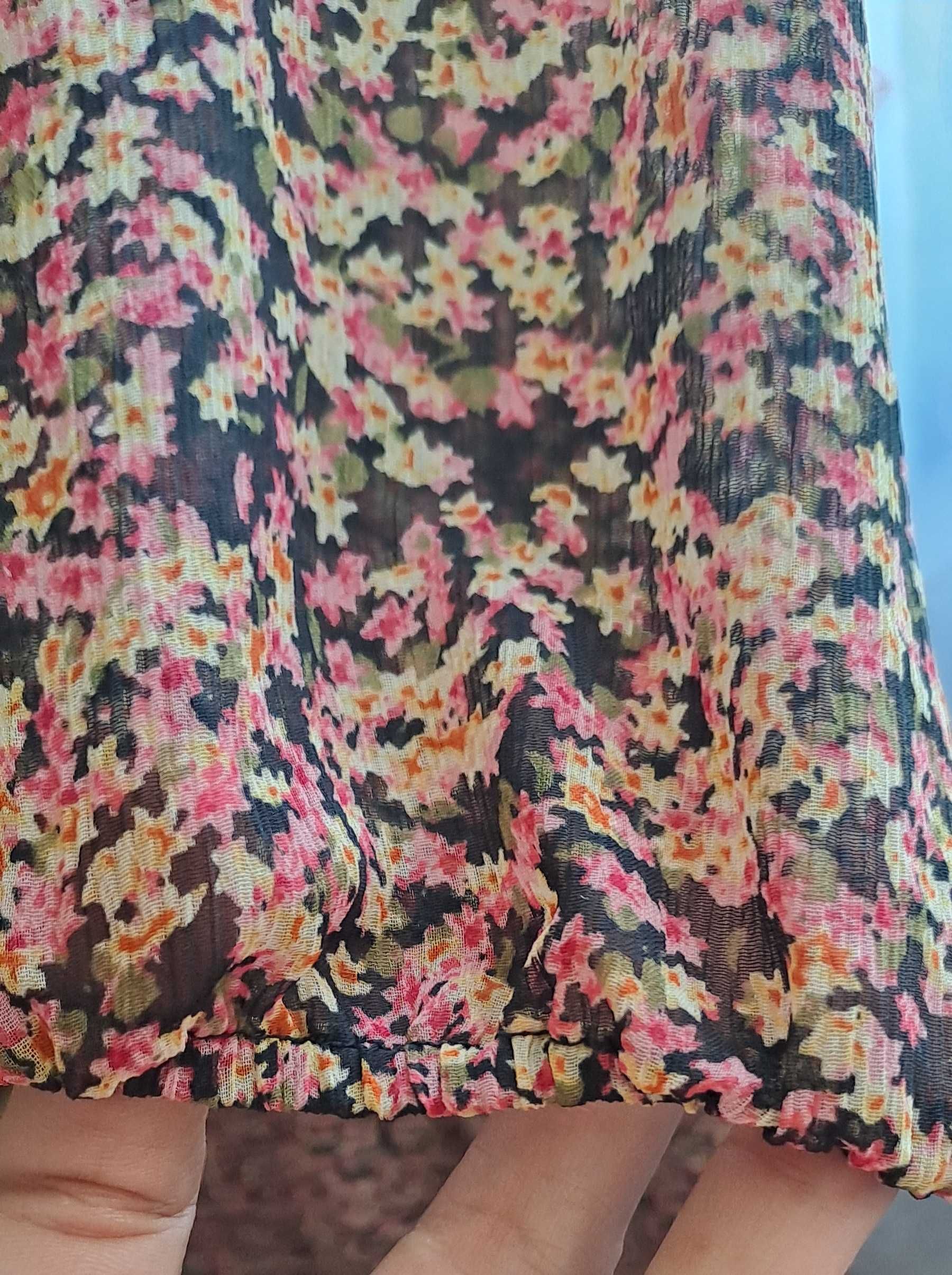 Sukienka lekka,zwiewna w drobniutkie kwiatuszki H&M 6xl,w pasie gumka,