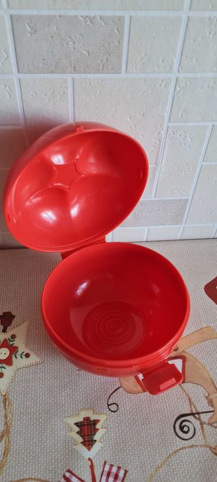 Tupperware Ланч-бокс Помідор 350 мл