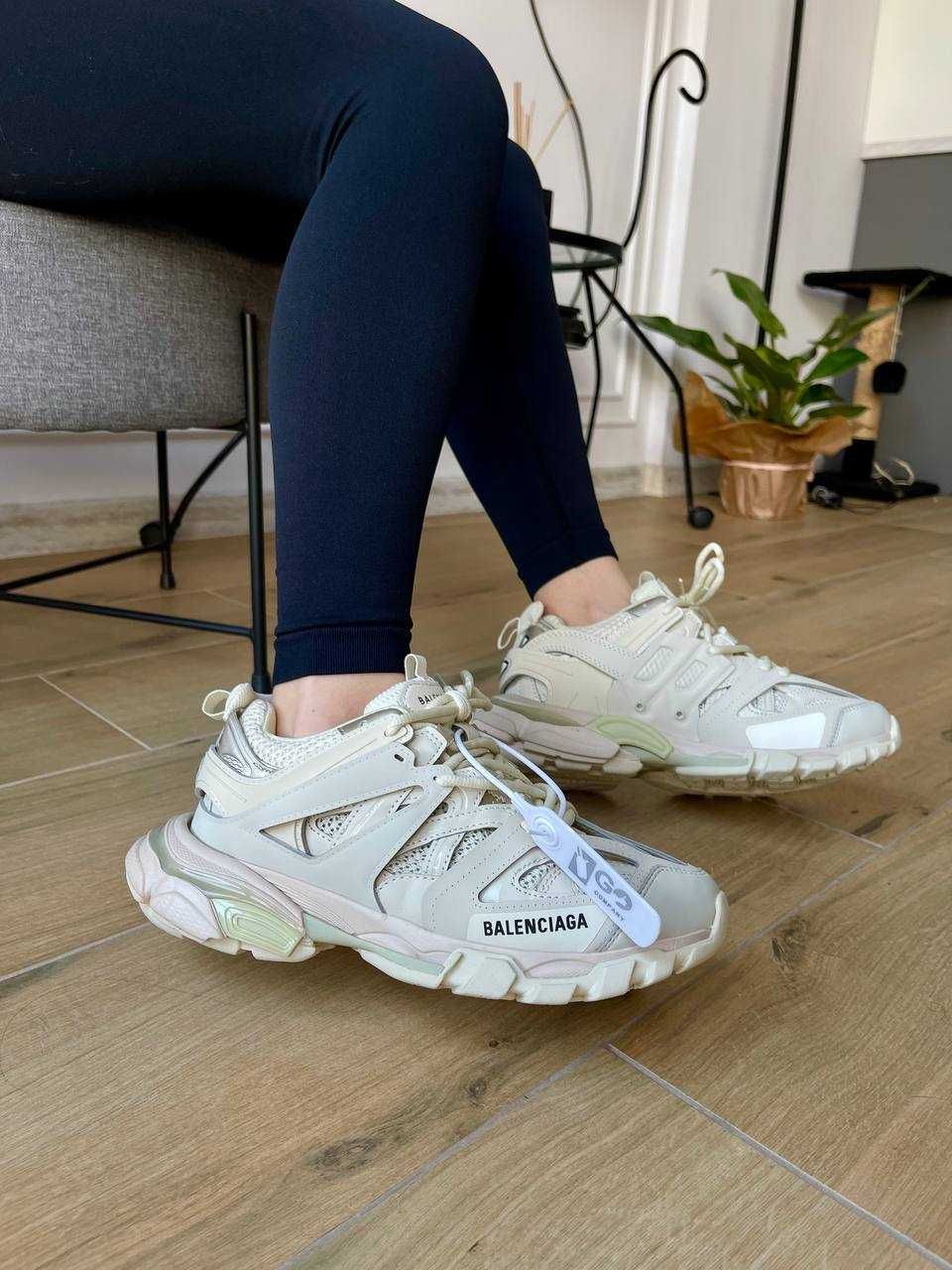 Жіночі кросівки Balenciaga Track 3.0 Beige (36-40 р.)