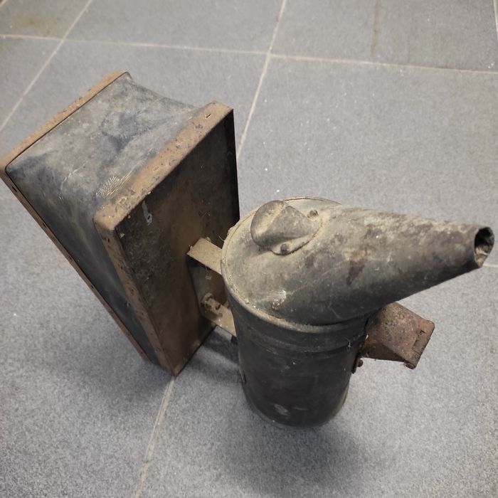 Fumigador antigo para apicultura