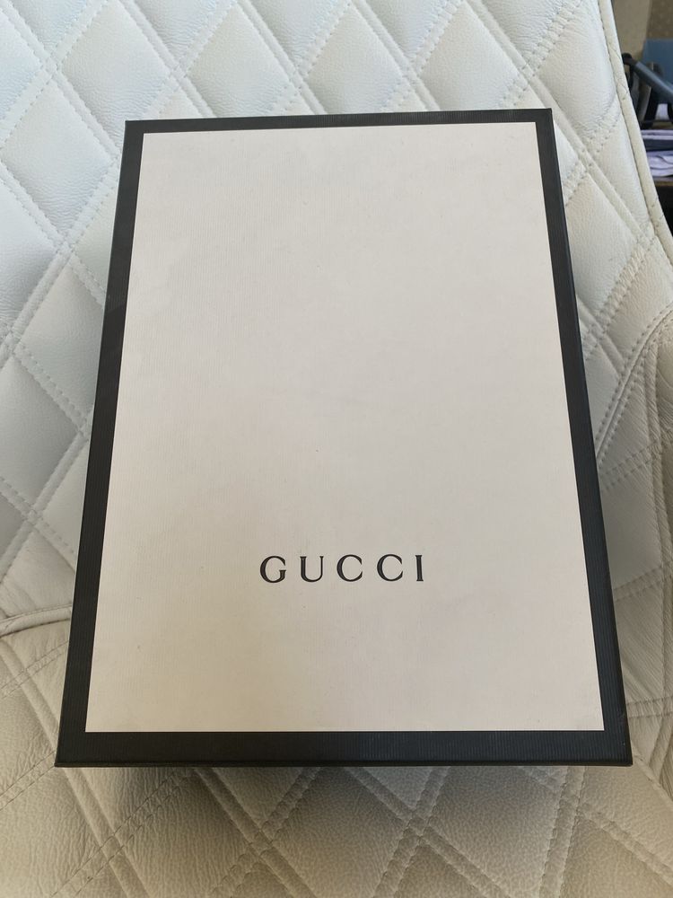 Роскошные лаковые босоножки Gucci 38,5 оригинал