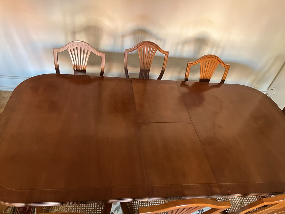 Vendo mesa clássica