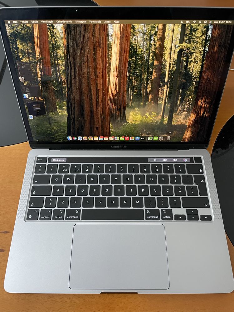 Macbook pro 13” 1100