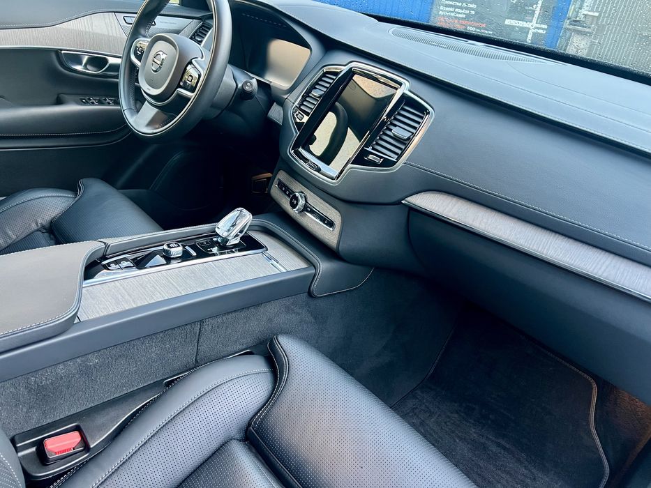 Volvo XC90 2021 2.0 AT (250 к.с.) MHEV AWD • Ultimate Bright