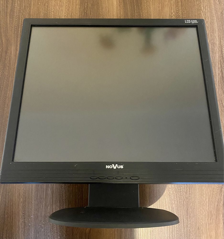Monitor NOVUS 19” uzywany NVM 619 LCD bnc vga hdmi