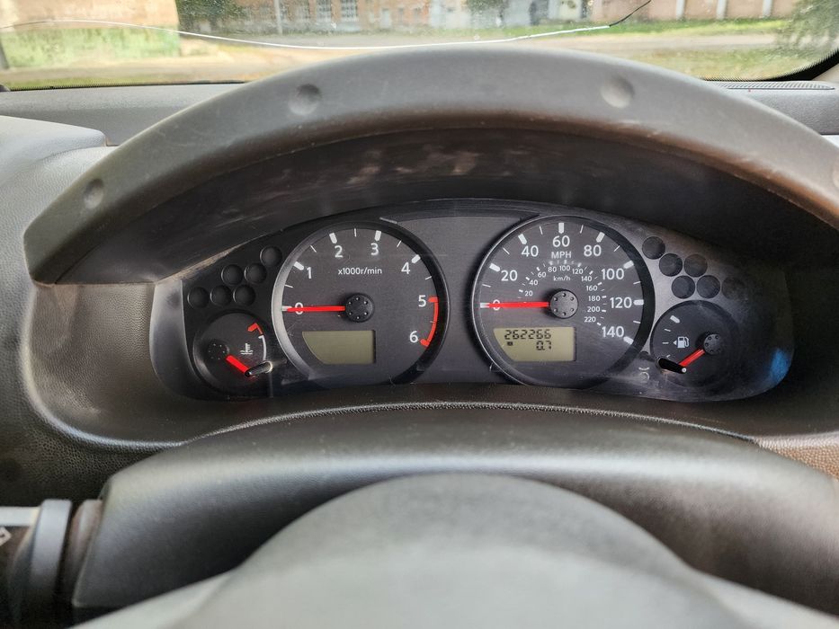 Nissan Navarro D40 авто для ЗСУ пикап