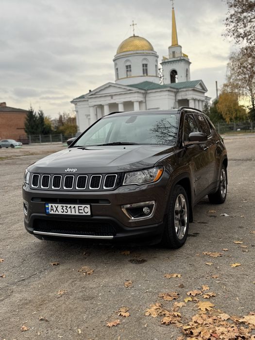Продам  автомобіль  Jeep Compass