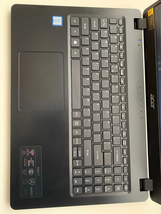 Laptop Acer i3-7th. DDR4-8Gb SSD-256Gb Bateria 5H Jak nowy!!
