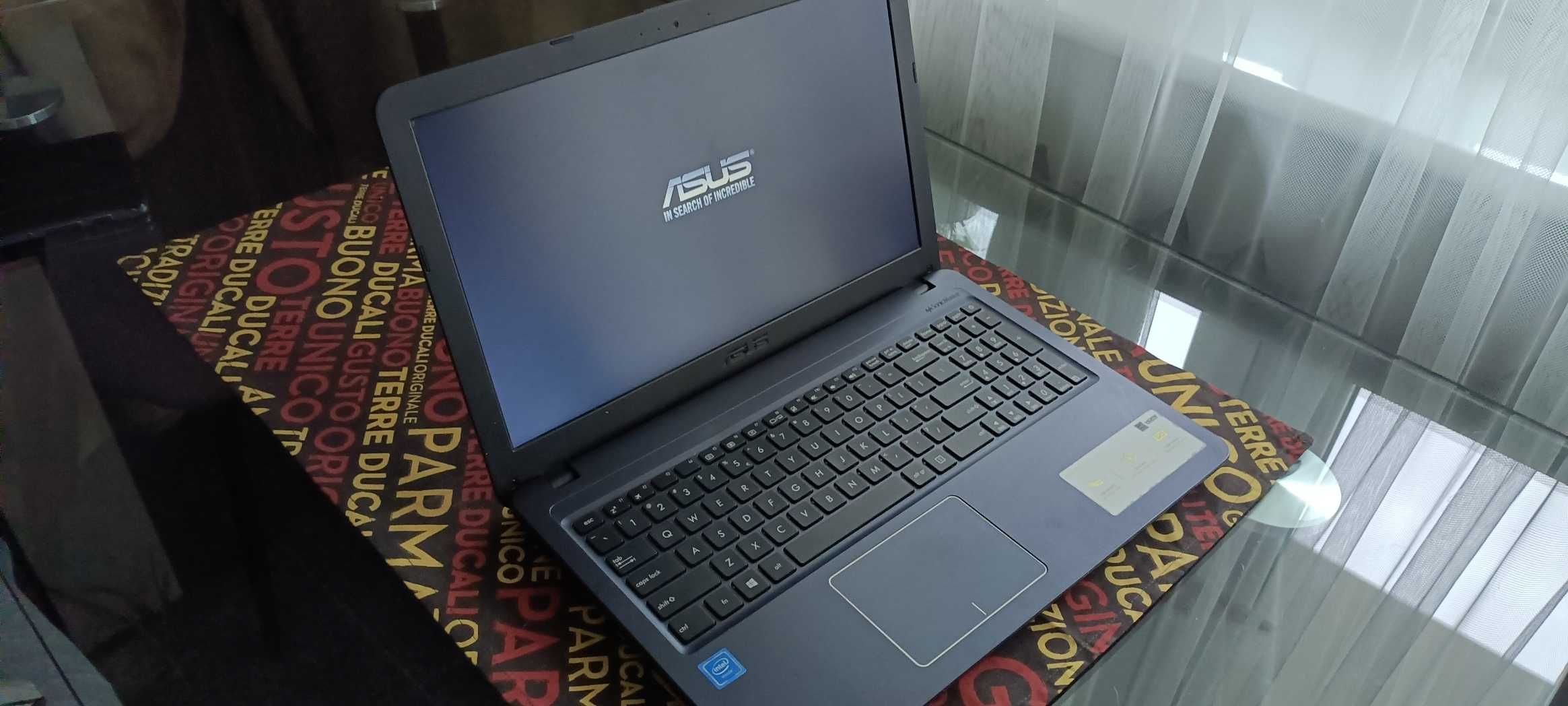 Laptop Asus X543MA