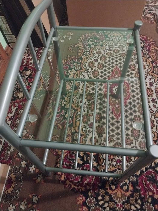 Столик металевий кофейний