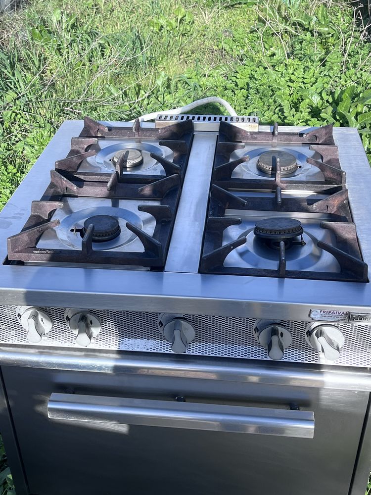 Fogao junex 4 espalhadores e um forno