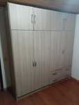 Roupeiro de quarto portas e duas gavetas