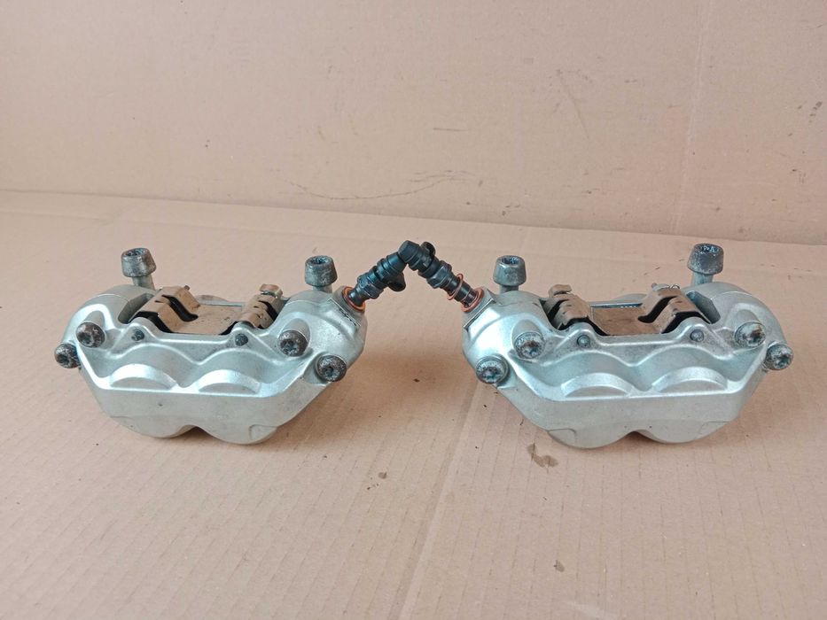 Ducati Monster 696 Zaciski Hamulcowe Przód BREMBO Zacisk Klocki 08-14