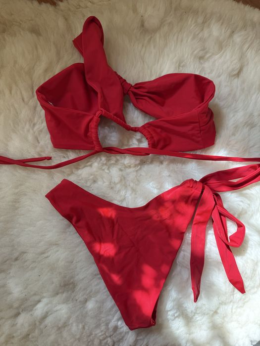 Купальник червоний М новий