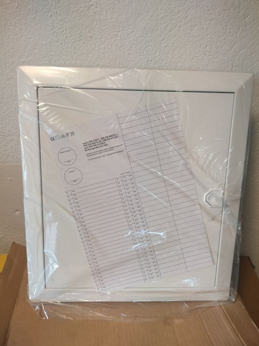 Sprzedam szafkę do produ / rozdzielaczy