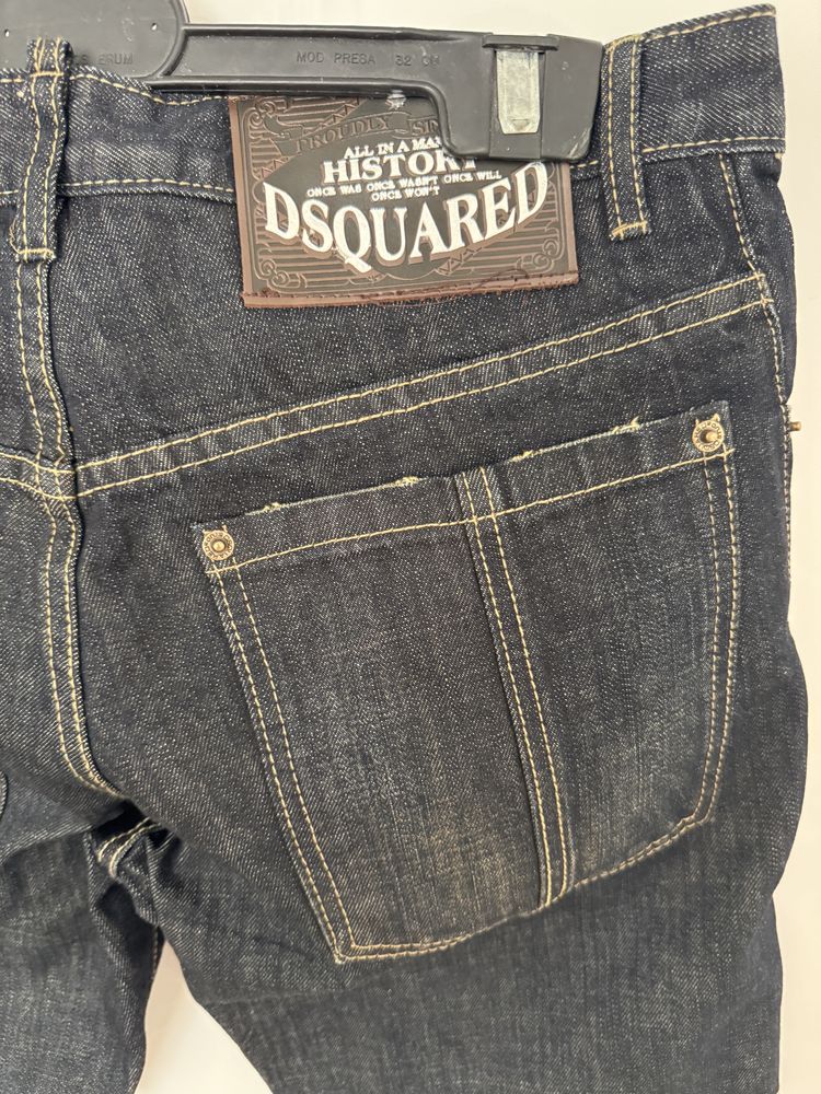 Чоловічі шорти Dsquared