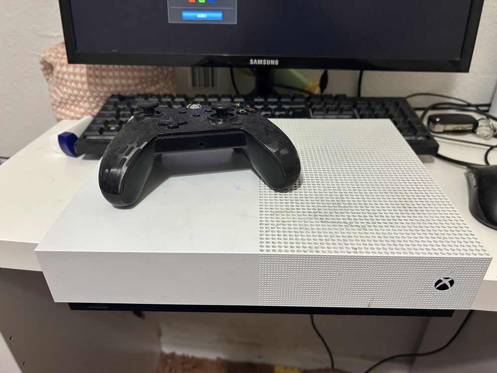 Xbox One S All Digital C/ comando