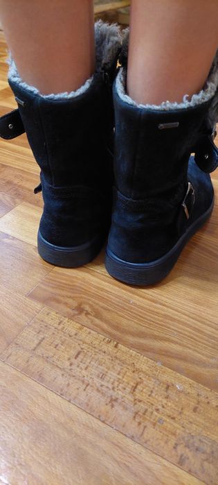 Ботінки кросівки туфлі мокасіни сапоги