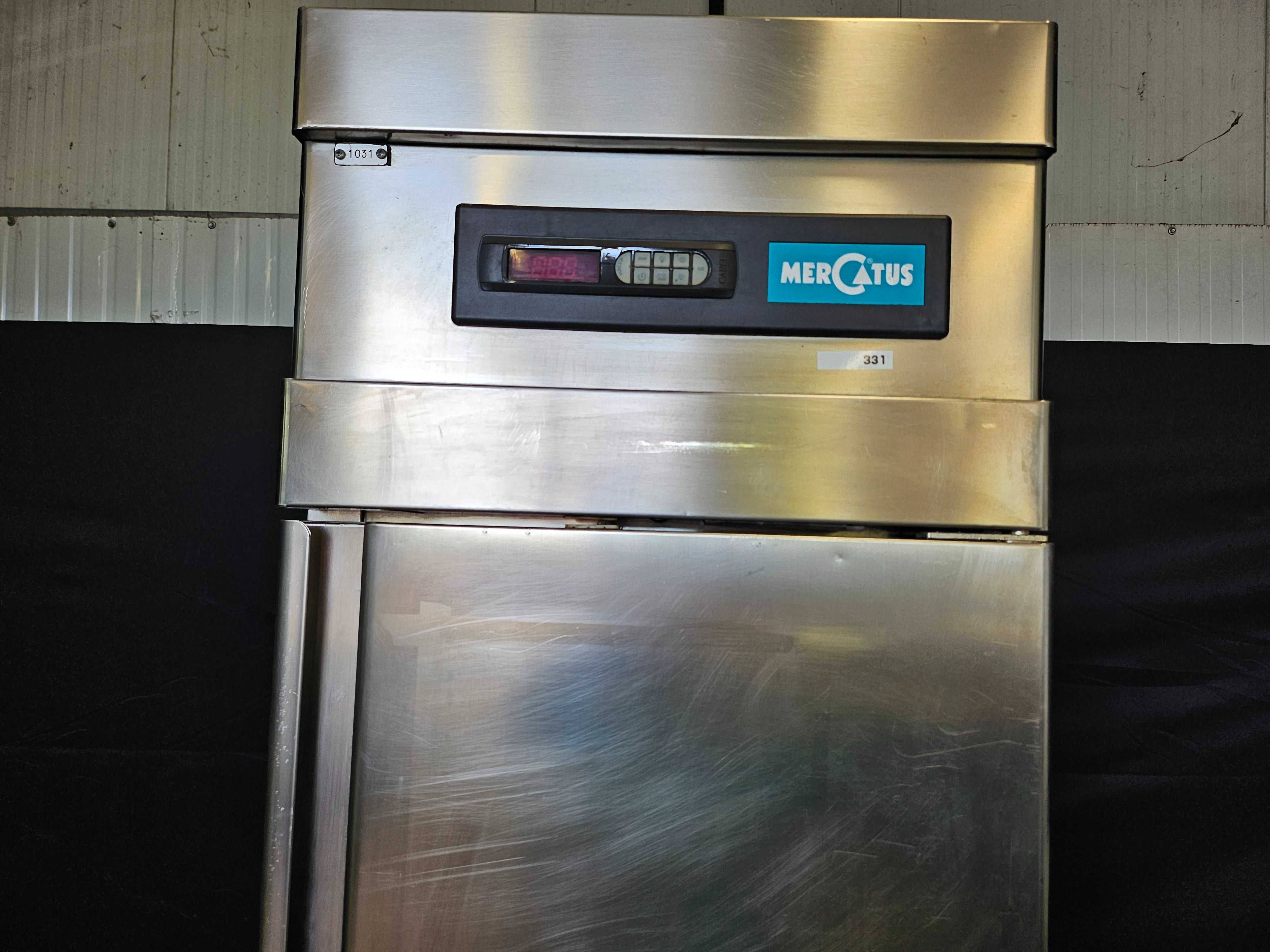 Frigorífico em inox para tabuleiros GN