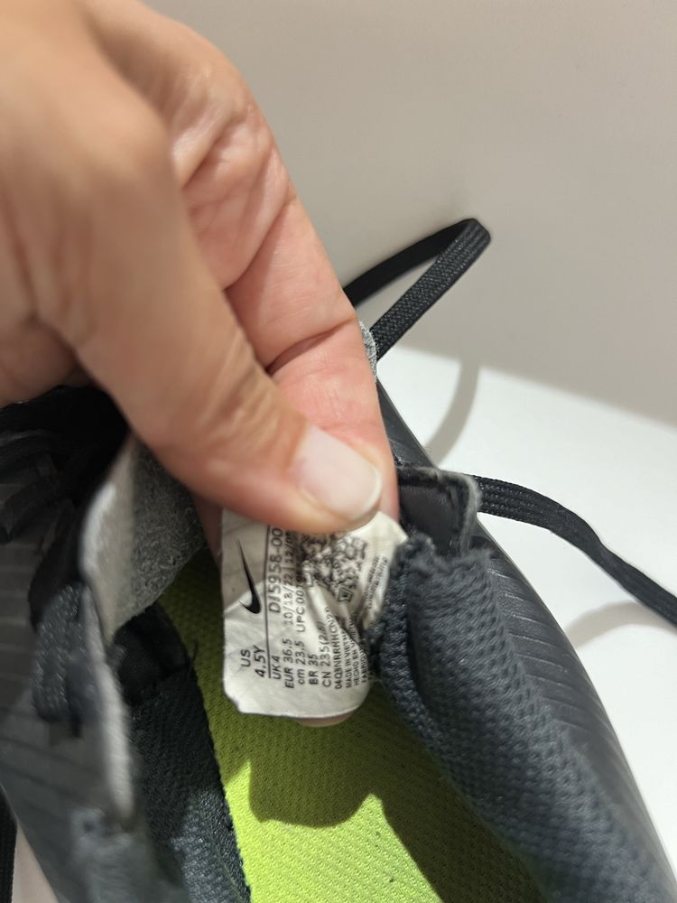 Chuteira Nike mercurial preto T36/5