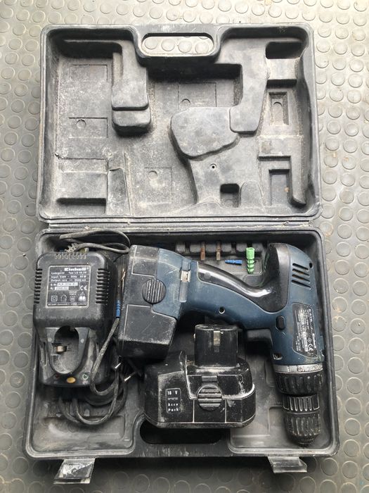 Шуруповерт 2 батареї +бокс