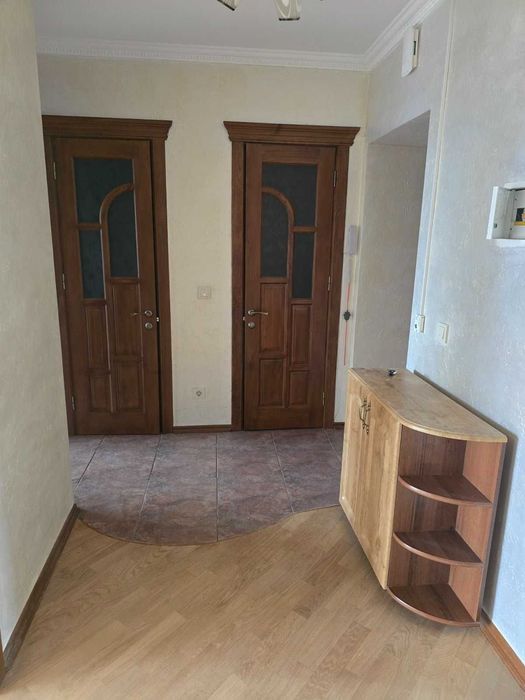 Продаж 2 кім квартири, 70 кв.м., з ремонтом і меблями/Постанова