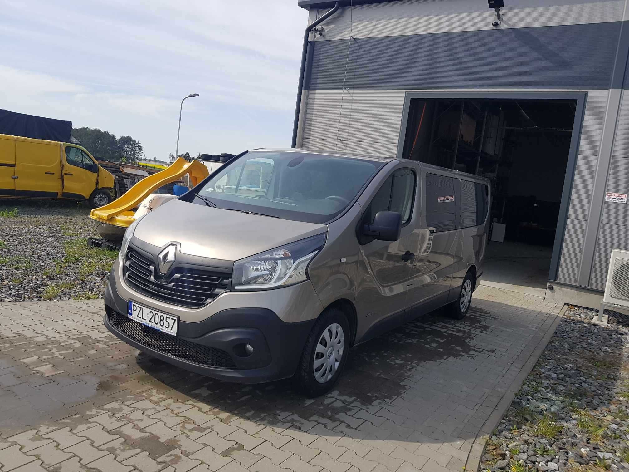 renault trafic 3 100tyś km , hak 9osób