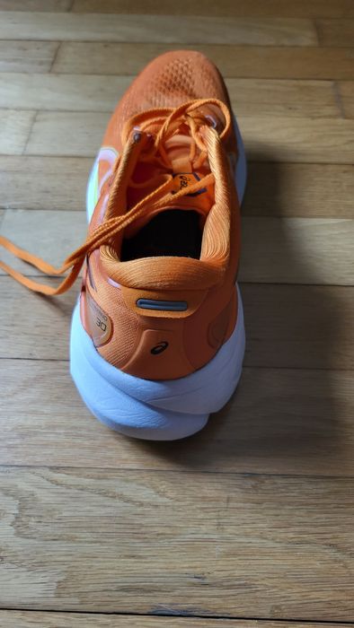 Ténis Asics em bom estado