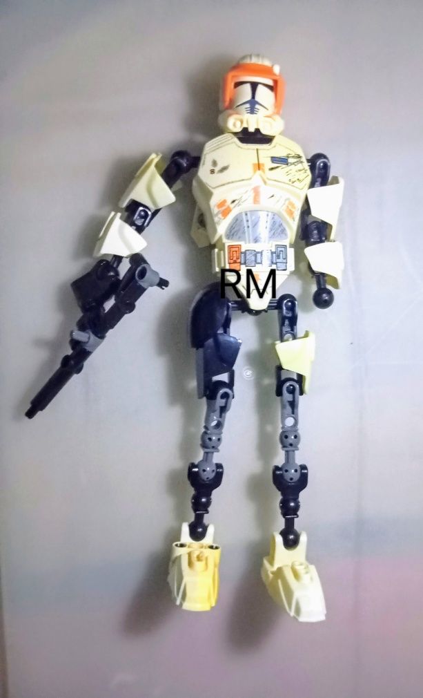 Lego 75108 Comandante Cody.