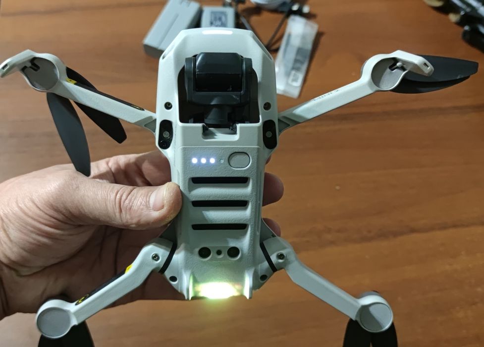 dji mini 2 fly more combo + 64gb Mavic