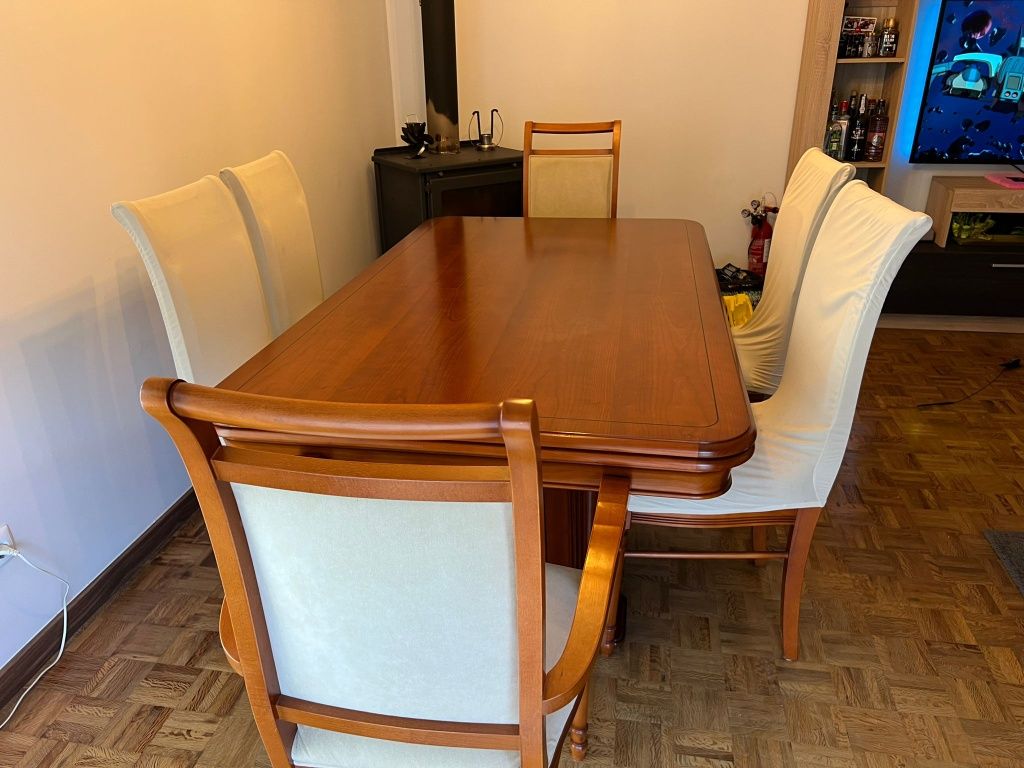 Mesa de sala de jantar extensível
