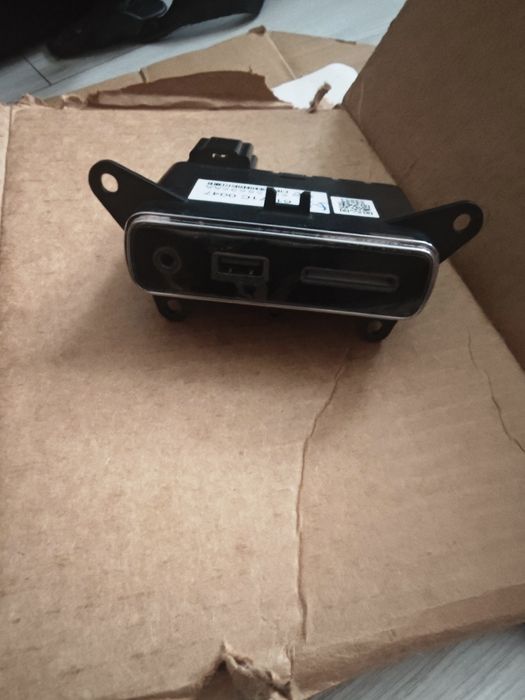 Hub Aux/USB/SD do radia Harman